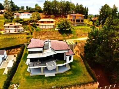 Casa exclusiva | Conjunto Cerrado – Mesa de Los Santos